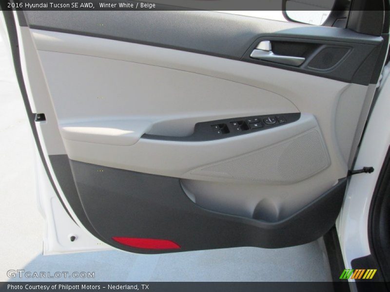 Winter White / Beige 2016 Hyundai Tucson SE AWD