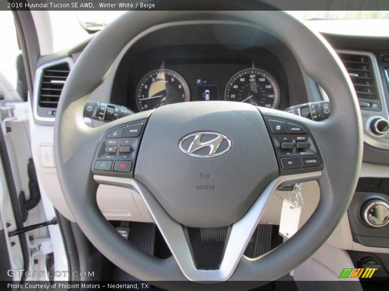 Winter White / Beige 2016 Hyundai Tucson SE AWD