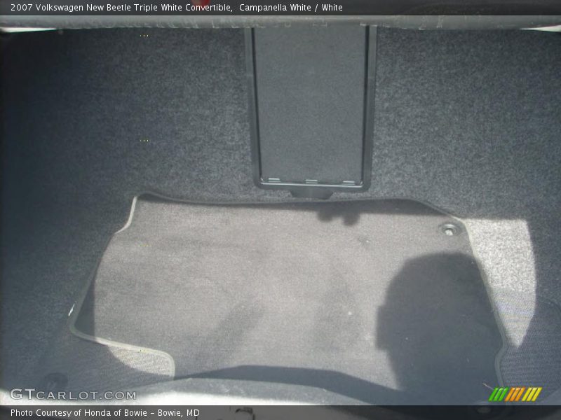 Campanella White / White 2007 Volkswagen New Beetle Triple White Convertible