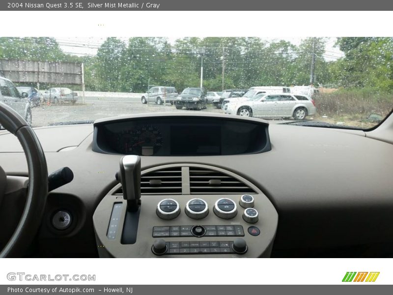 Silver Mist Metallic / Gray 2004 Nissan Quest 3.5 SE