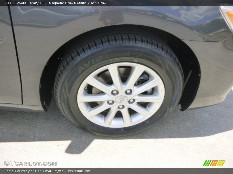 Magnetic Gray Metallic / Ash Gray 2010 Toyota Camry XLE