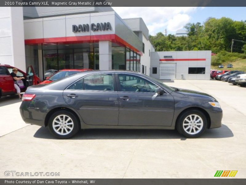 Magnetic Gray Metallic / Ash Gray 2010 Toyota Camry XLE