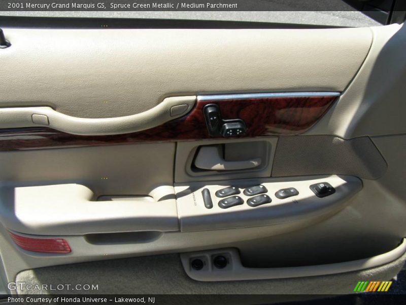 Spruce Green Metallic / Medium Parchment 2001 Mercury Grand Marquis GS