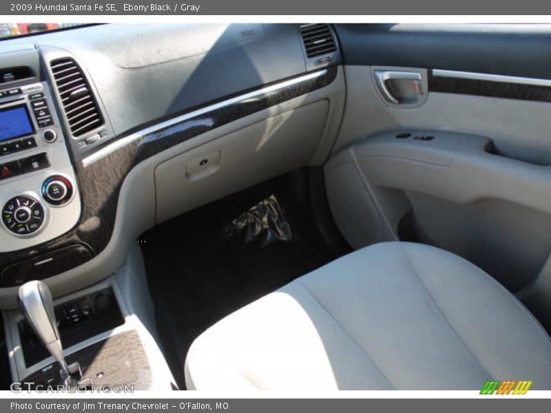 Ebony Black / Gray 2009 Hyundai Santa Fe SE