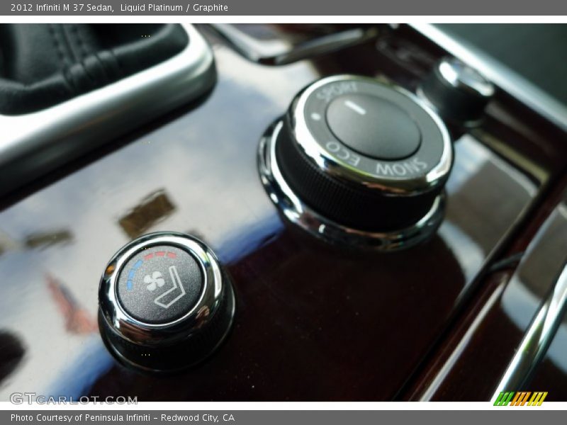 Liquid Platinum / Graphite 2012 Infiniti M 37 Sedan