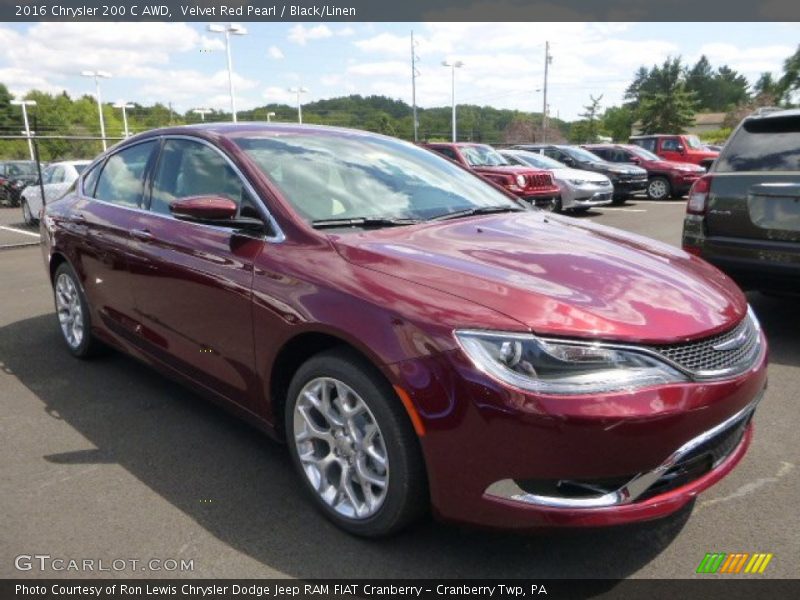 Front 3/4 View of 2016 200 C AWD