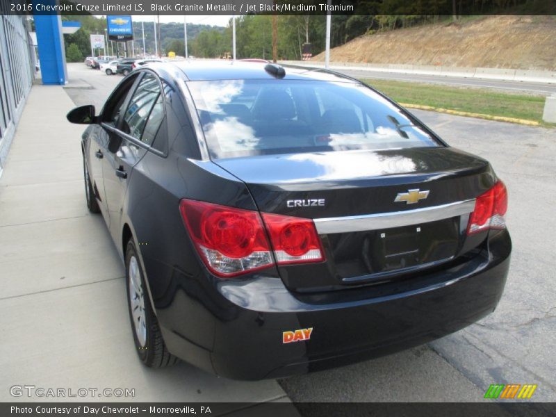 Black Granite Metallic / Jet Black/Medium Titanium 2016 Chevrolet Cruze Limited LS
