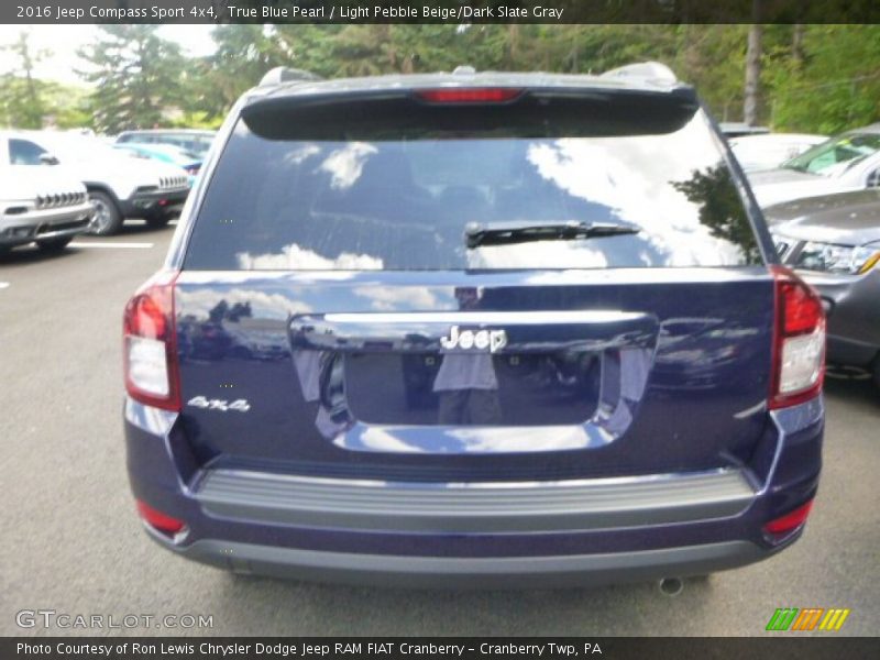 True Blue Pearl / Light Pebble Beige/Dark Slate Gray 2016 Jeep Compass Sport 4x4