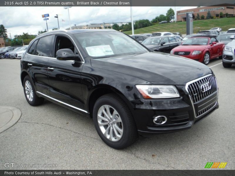 Front 3/4 View of 2016 Q5 2.0 TFSI Premium quattro