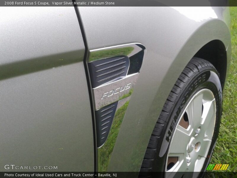 Vapor Silver Metallic / Medium Stone 2008 Ford Focus S Coupe