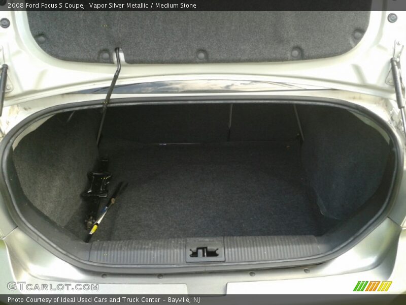 Vapor Silver Metallic / Medium Stone 2008 Ford Focus S Coupe