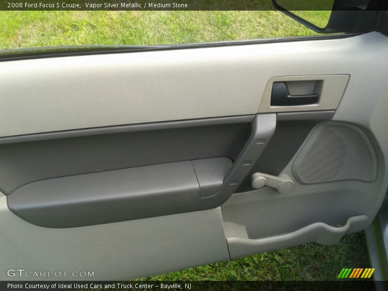 Vapor Silver Metallic / Medium Stone 2008 Ford Focus S Coupe