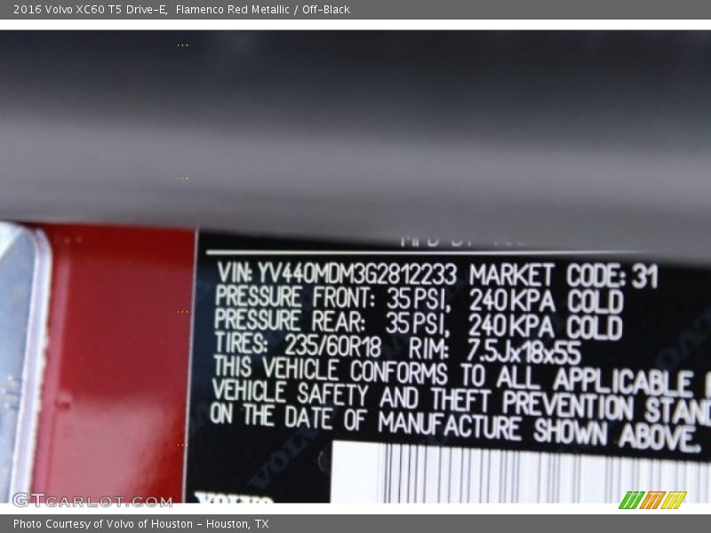 Flamenco Red Metallic / Off-Black 2016 Volvo XC60 T5 Drive-E