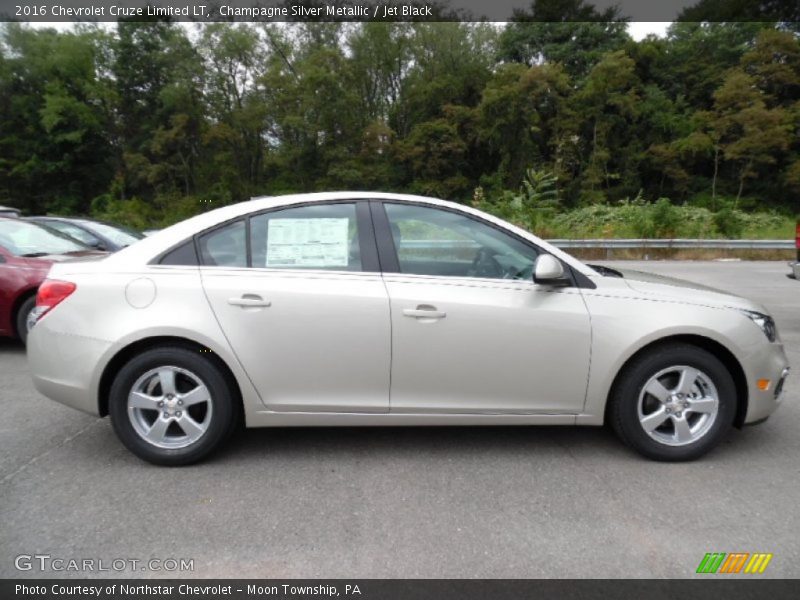Champagne Silver Metallic / Jet Black 2016 Chevrolet Cruze Limited LT