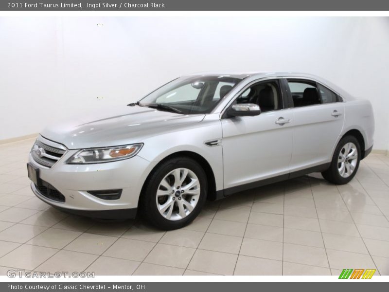 Ingot Silver / Charcoal Black 2011 Ford Taurus Limited