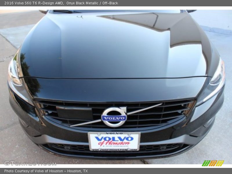 Onyx Black Metallic / Off-Black 2016 Volvo S60 T6 R-Design AWD