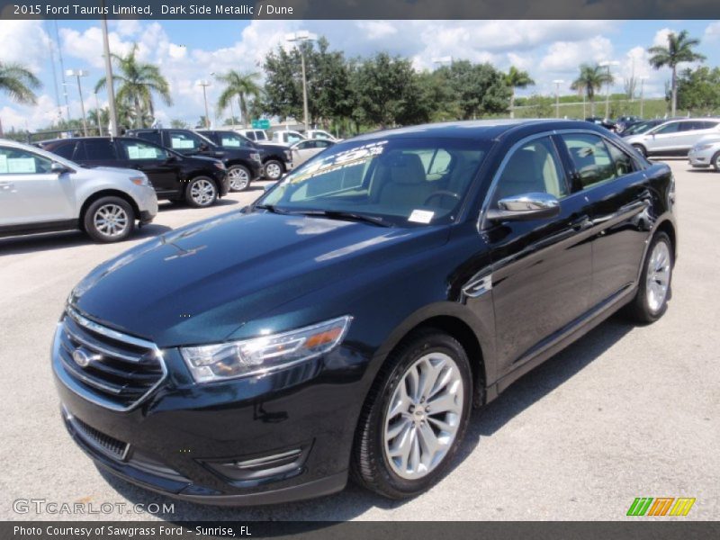 Front 3/4 View of 2015 Taurus Limited