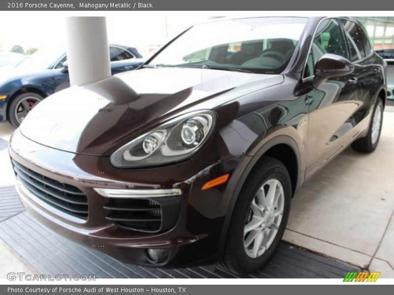 Mahogany Metallic / Black 2016 Porsche Cayenne