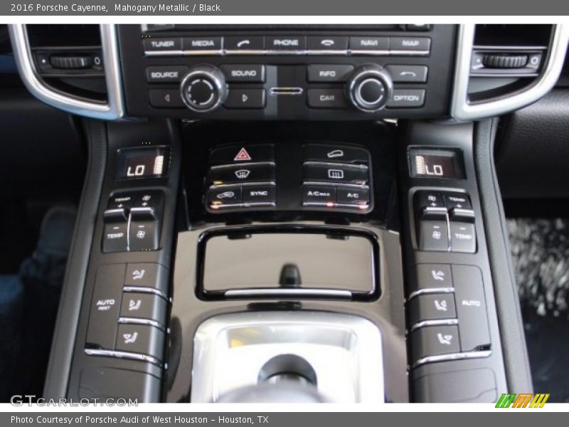 Mahogany Metallic / Black 2016 Porsche Cayenne