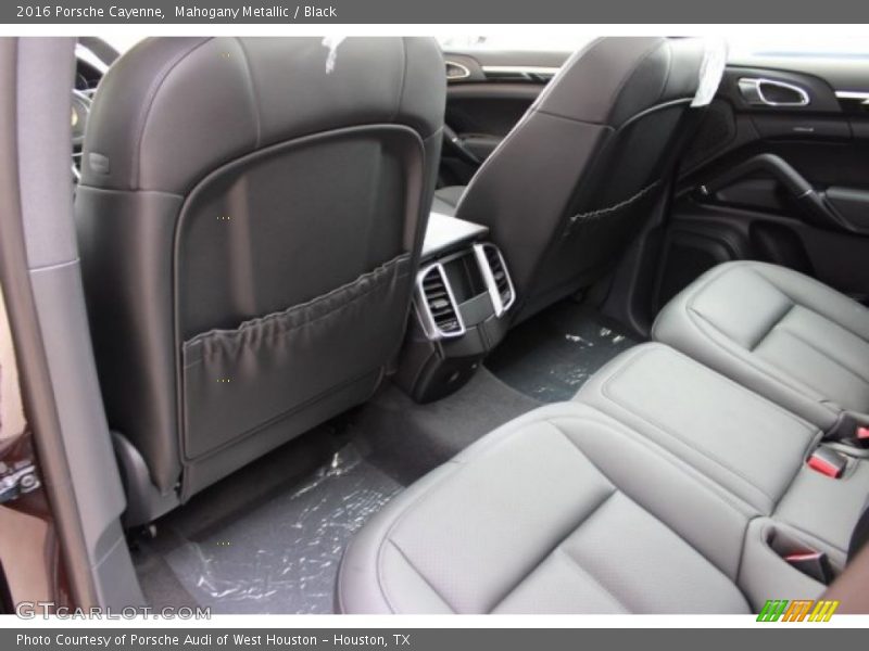 Mahogany Metallic / Black 2016 Porsche Cayenne
