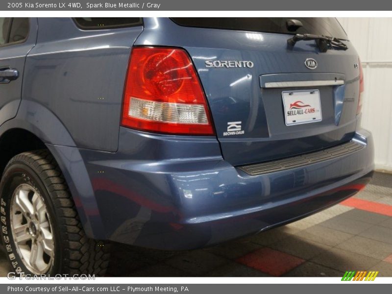 Spark Blue Metallic / Gray 2005 Kia Sorento LX 4WD