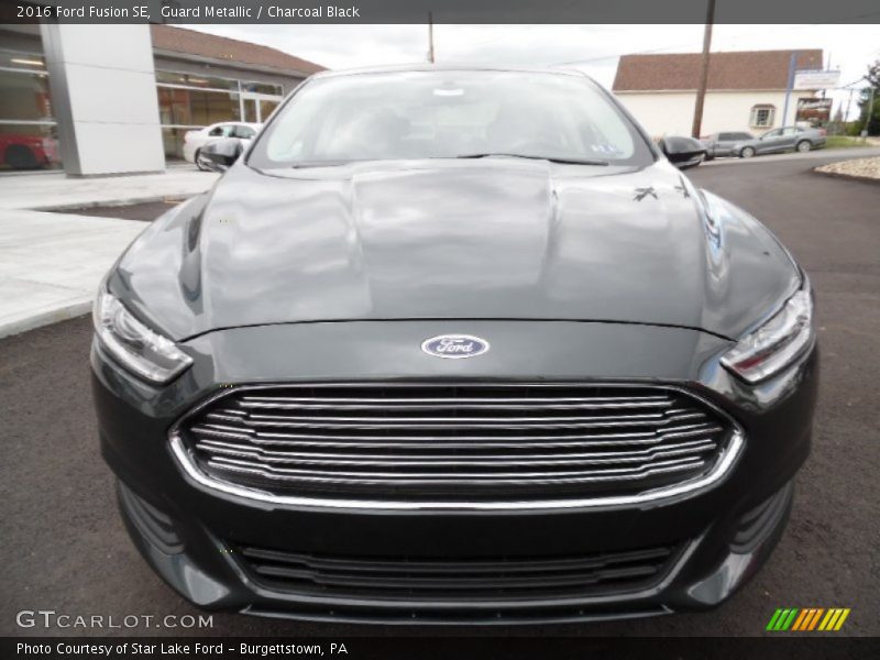 Guard Metallic / Charcoal Black 2016 Ford Fusion SE