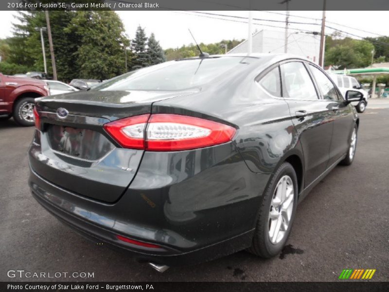 Guard Metallic / Charcoal Black 2016 Ford Fusion SE