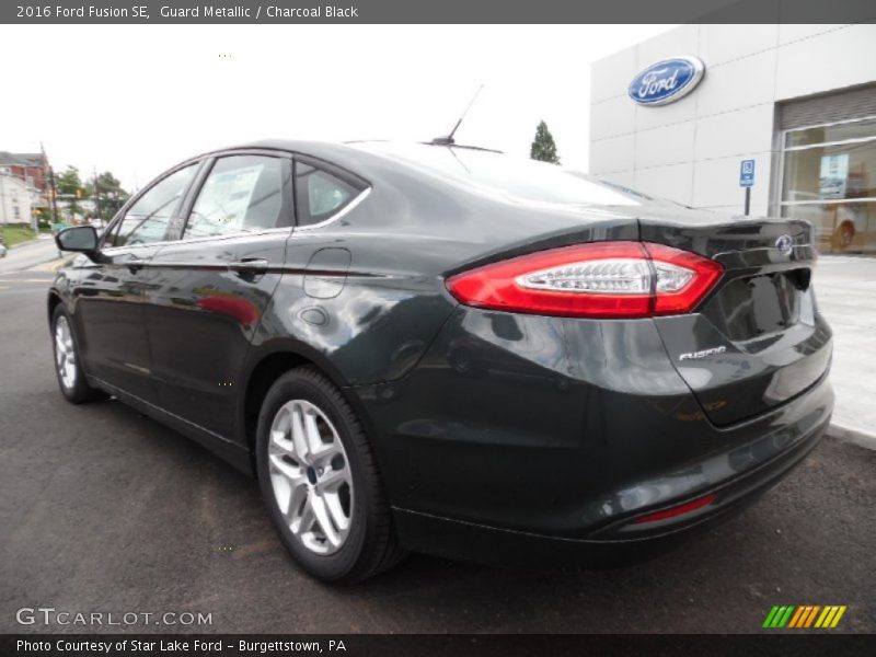 Guard Metallic / Charcoal Black 2016 Ford Fusion SE