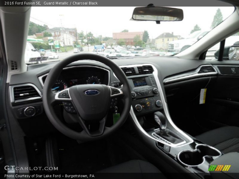 Guard Metallic / Charcoal Black 2016 Ford Fusion SE