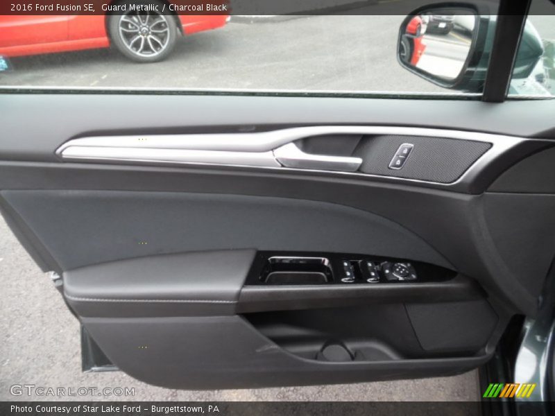 Guard Metallic / Charcoal Black 2016 Ford Fusion SE
