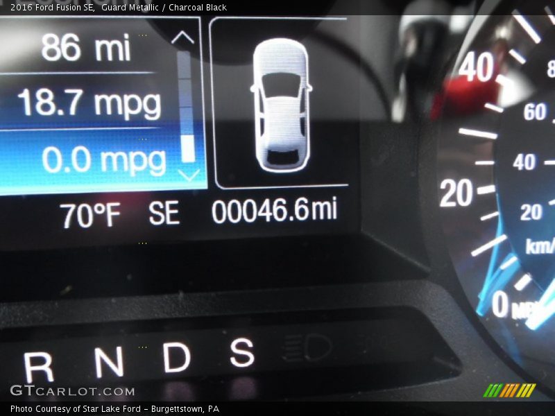 Guard Metallic / Charcoal Black 2016 Ford Fusion SE