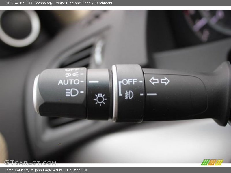 White Diamond Pearl / Parchment 2015 Acura RDX Technology