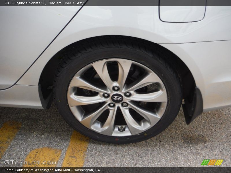 Radiant Silver / Gray 2012 Hyundai Sonata SE