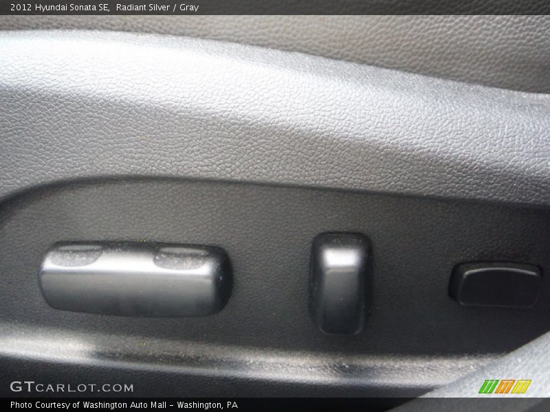 Radiant Silver / Gray 2012 Hyundai Sonata SE