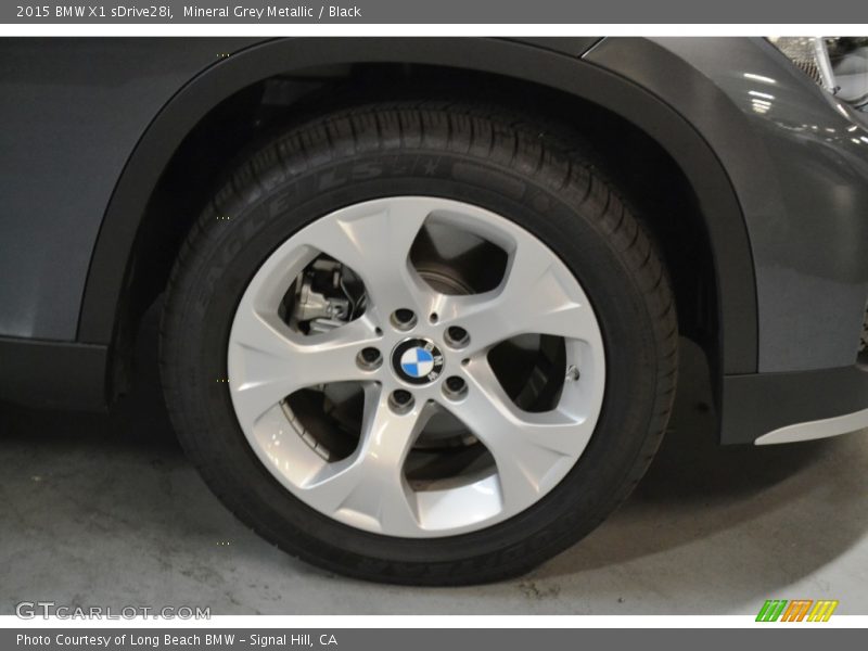 Mineral Grey Metallic / Black 2015 BMW X1 sDrive28i