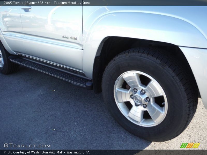 Titanium Metallic / Stone 2005 Toyota 4Runner SR5 4x4