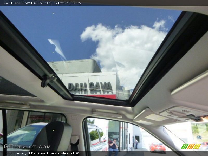Fuji White / Ebony 2014 Land Rover LR2 HSE 4x4