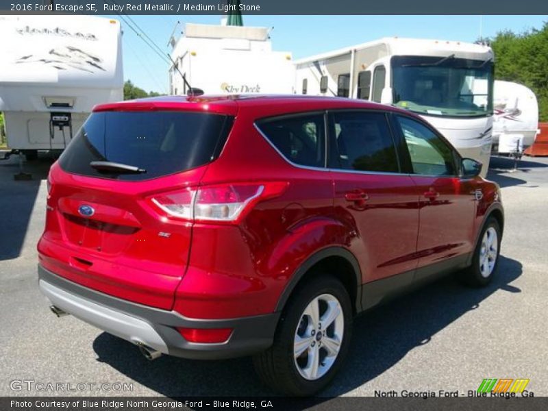 Ruby Red Metallic / Medium Light Stone 2016 Ford Escape SE