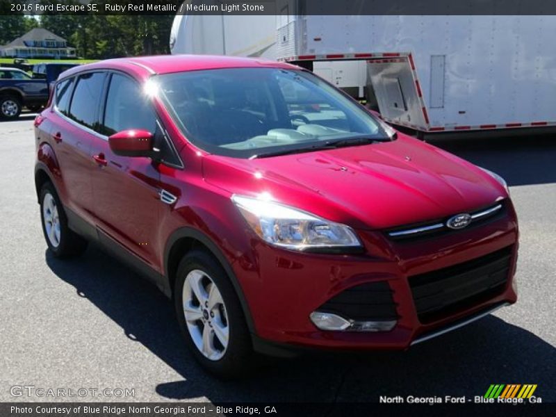 Ruby Red Metallic / Medium Light Stone 2016 Ford Escape SE