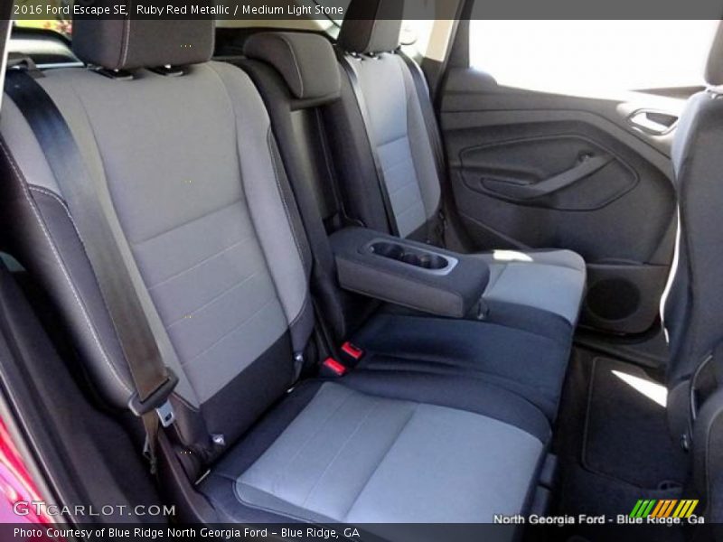 Ruby Red Metallic / Medium Light Stone 2016 Ford Escape SE