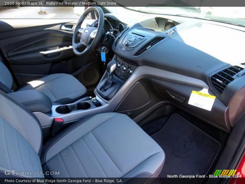 Ruby Red Metallic / Medium Light Stone 2016 Ford Escape SE
