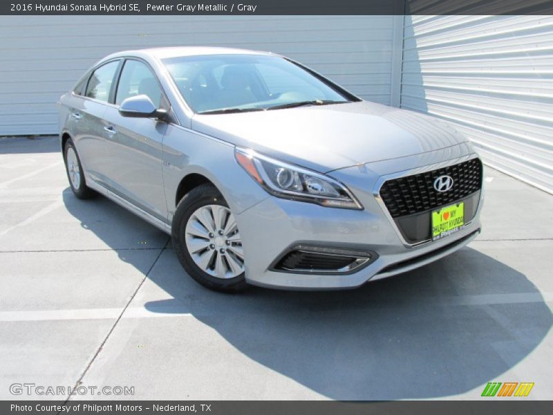 Pewter Gray Metallic / Gray 2016 Hyundai Sonata Hybrid SE