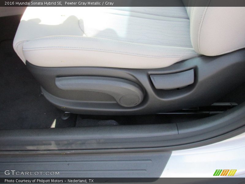 Pewter Gray Metallic / Gray 2016 Hyundai Sonata Hybrid SE
