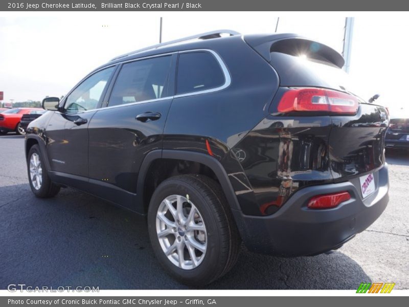 Brilliant Black Crystal Pearl / Black 2016 Jeep Cherokee Latitude