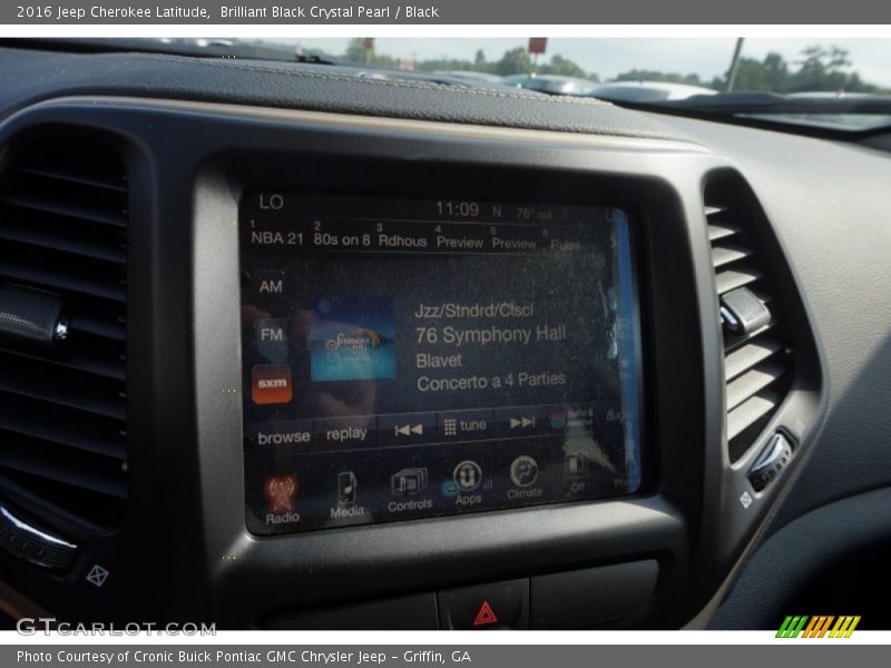 Brilliant Black Crystal Pearl / Black 2016 Jeep Cherokee Latitude