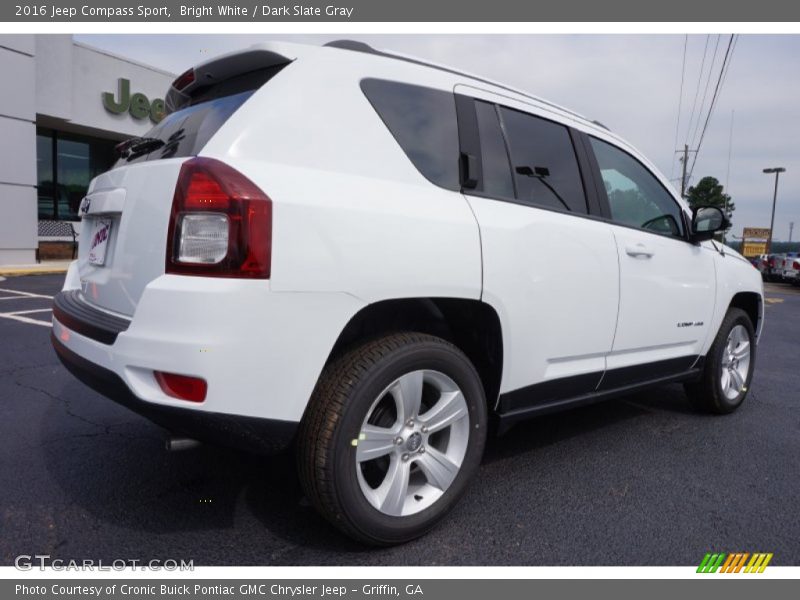 Bright White / Dark Slate Gray 2016 Jeep Compass Sport