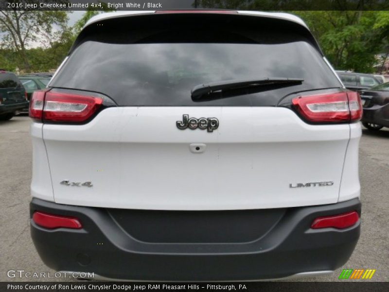 Bright White / Black 2016 Jeep Cherokee Limited 4x4