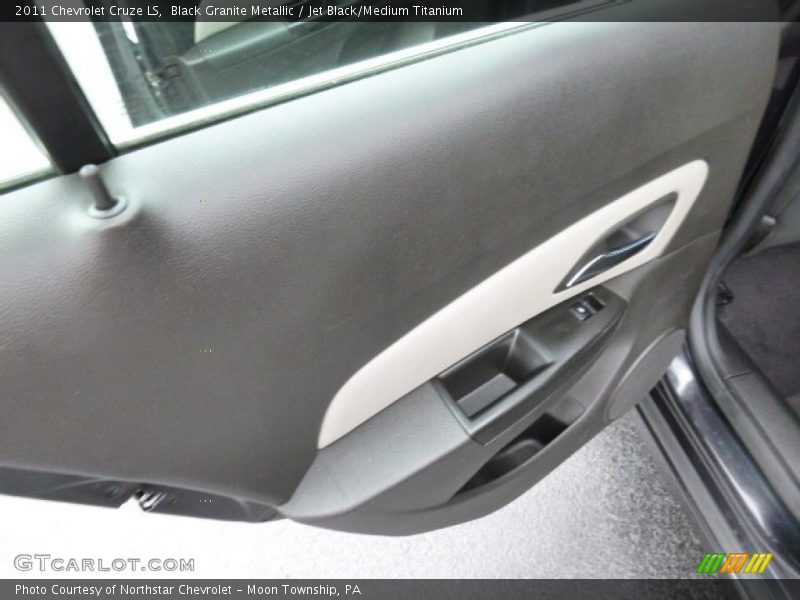 Black Granite Metallic / Jet Black/Medium Titanium 2011 Chevrolet Cruze LS