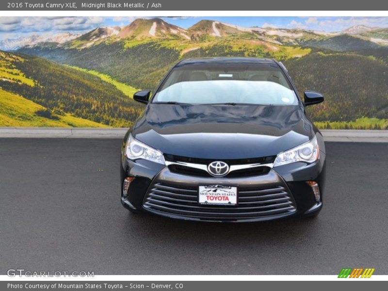 Midnight Black Metallic / Ash 2016 Toyota Camry XLE