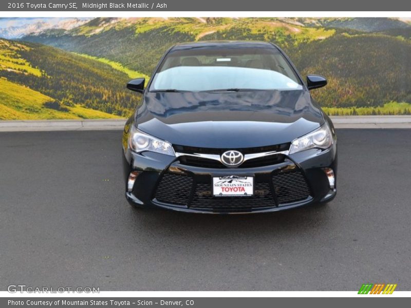 Midnight Black Metallic / Ash 2016 Toyota Camry SE